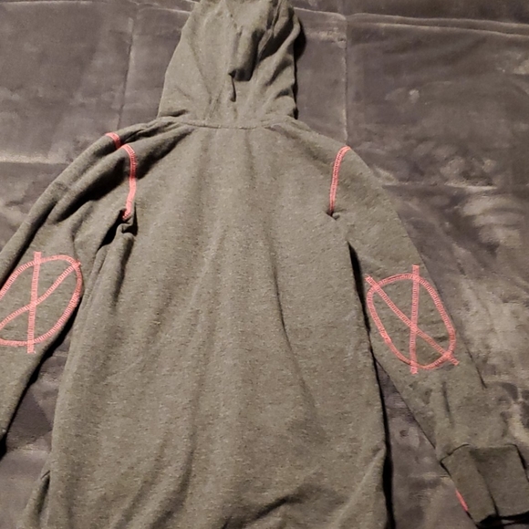 Kids size medium Nike pullover like new - Picture 6 of 10